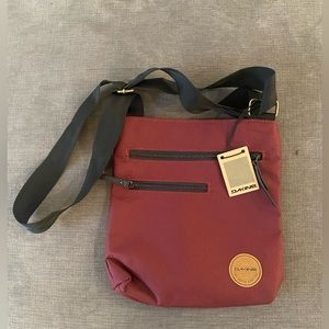 NWT Dakine crossbody